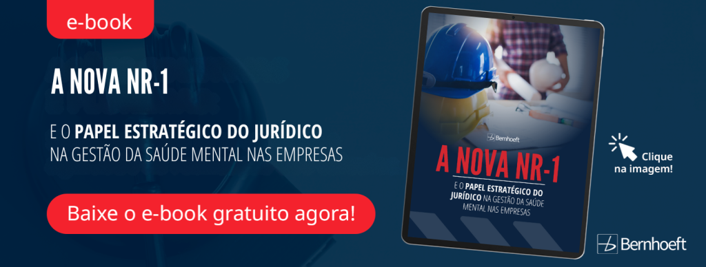 A arte tem um fundo azul. No lado direito tem a capa do ebook NR1 e ao lado esquerdo o título do ebook.