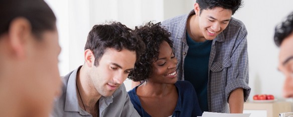 Transparência salarial e inclusão: como a lei impulsiona a DEI